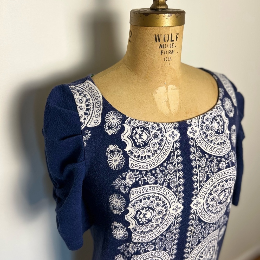 Anthropologie blue and white print puff sleeve dress size small - Picture 2 of 6